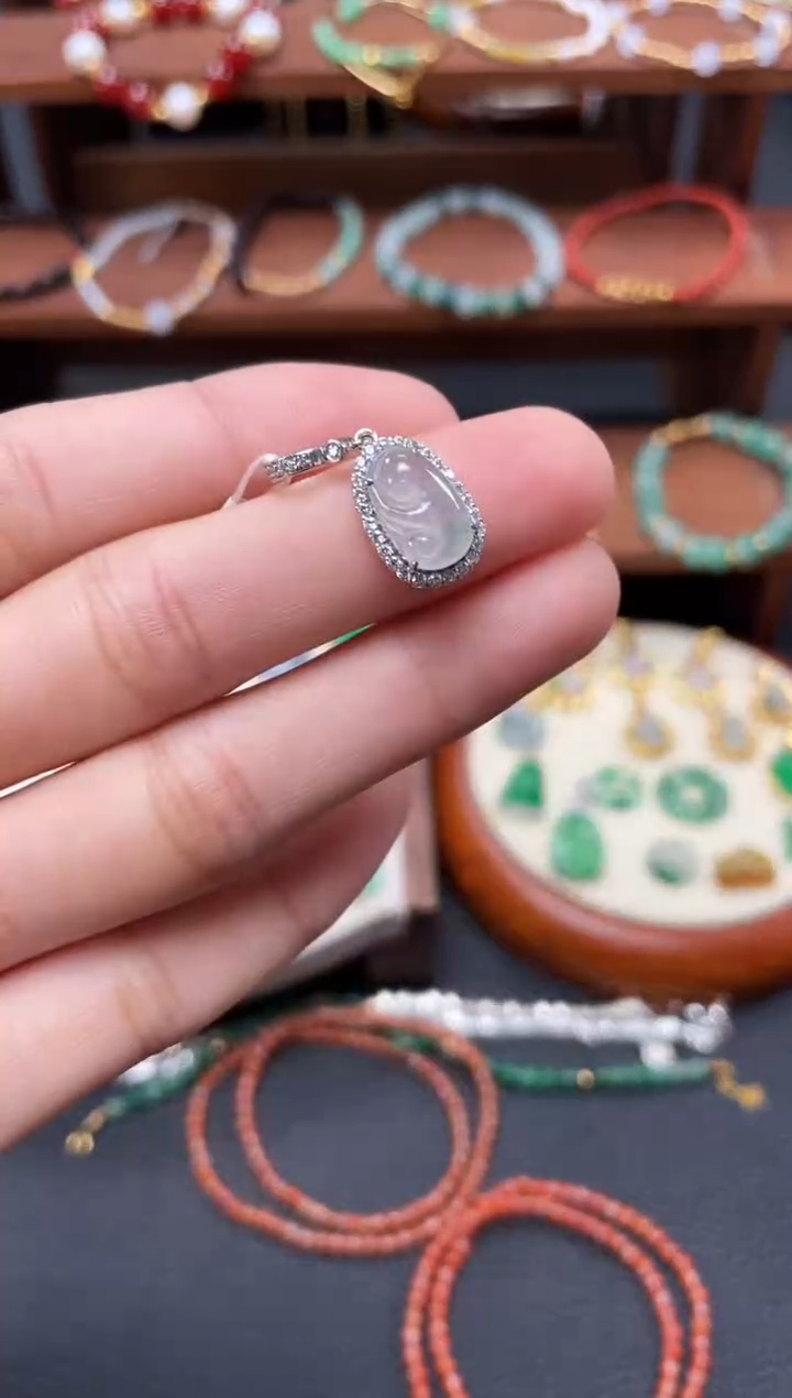 【闪购商品】翡翠吊坠(不含链)银S925镶嵌一个  JK679