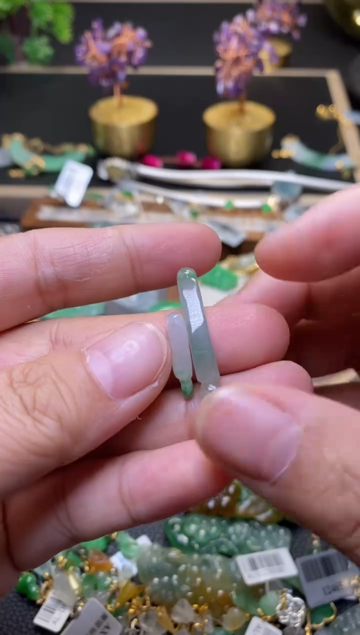 翡翠未镶嵌颈饰翡翠37146