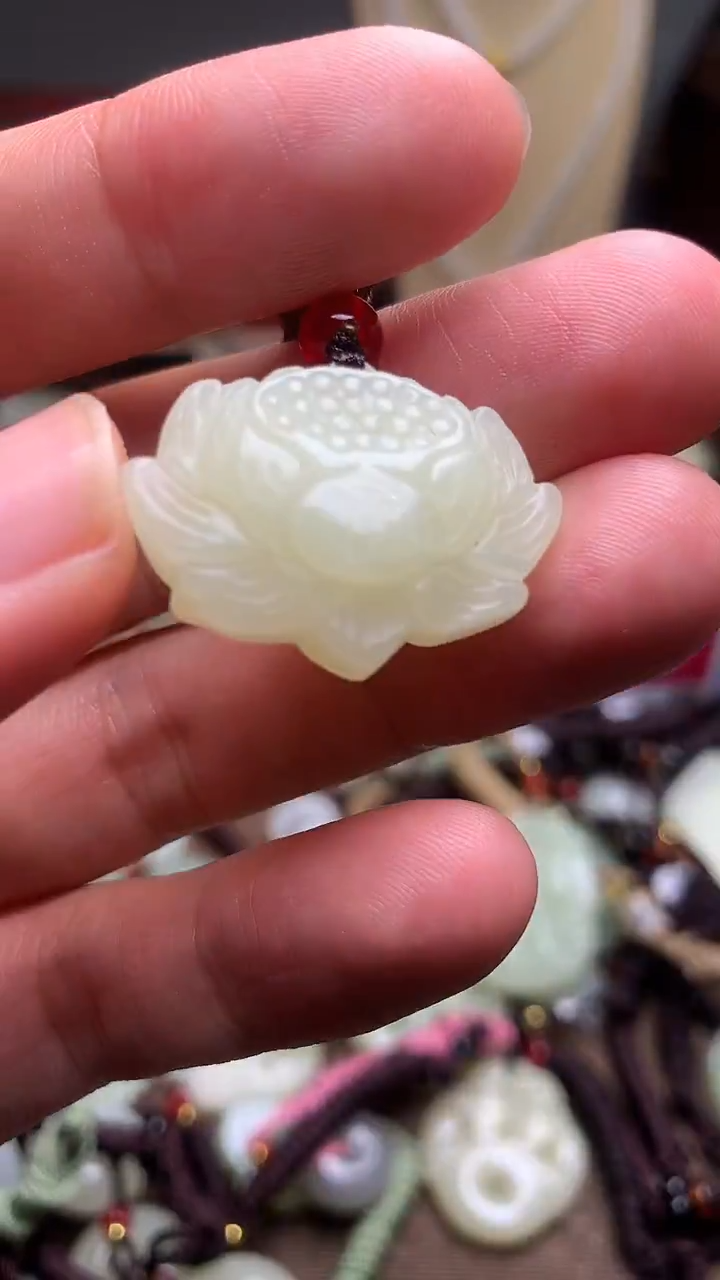 颈饰未镶嵌和田玉新疆料青海料清水和田玉吊坠