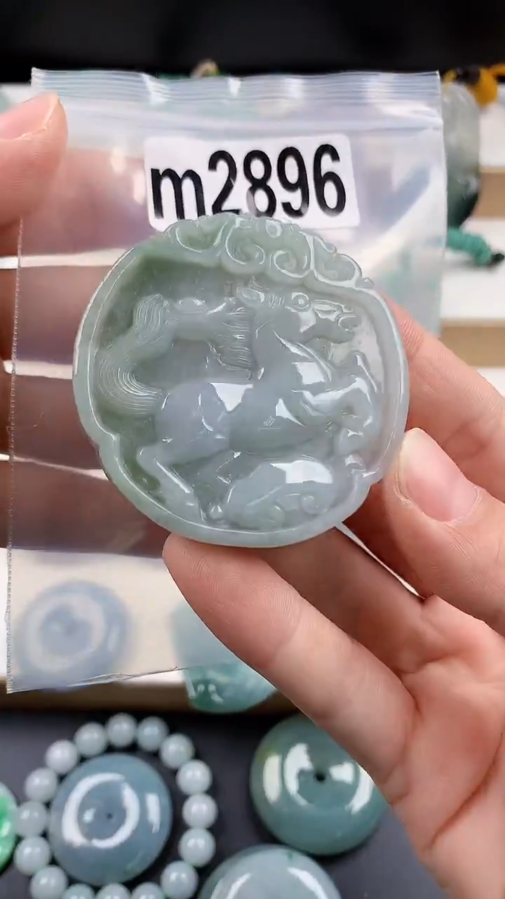 颈饰未镶嵌翡翠天然翡翠吊坠挂件