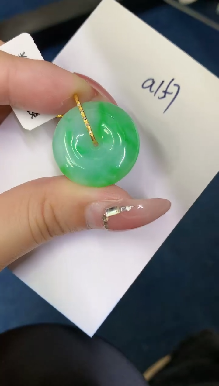 【闪购商品】翡翠颈饰18K金镶嵌000000000000