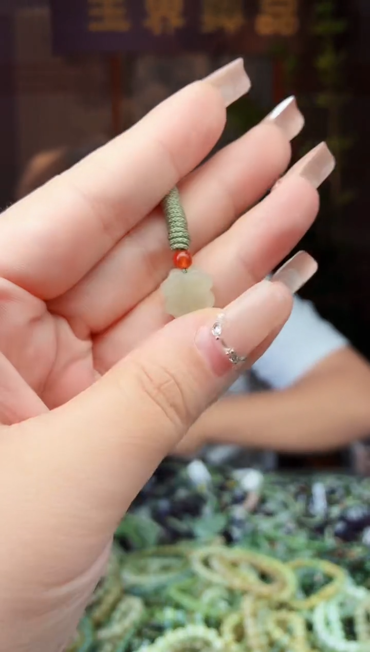 和田玉未镶嵌颈饰拍一发一