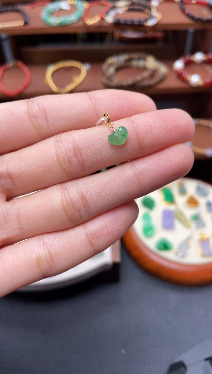 【闪购商品】翡翠吊坠(不含链)18K金镶嵌一个  JK309