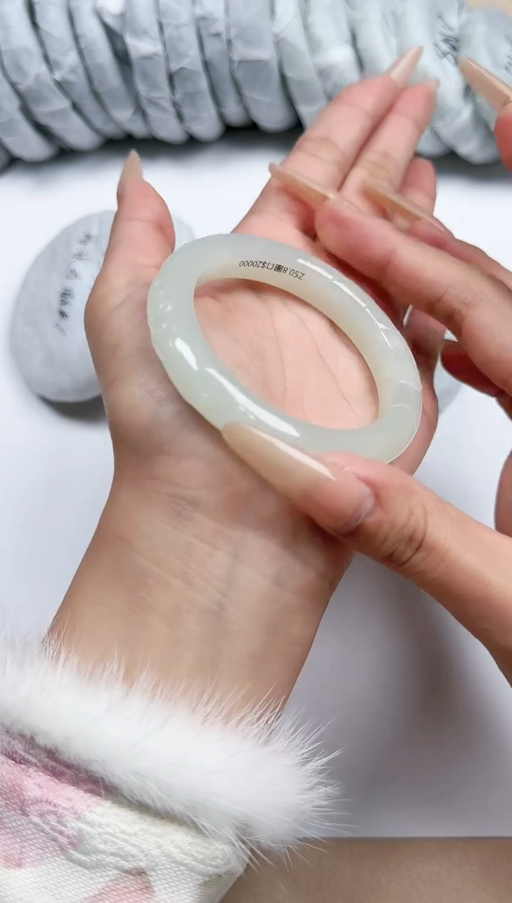 【闪购商品】和田玉手镯未镶嵌50/51圈口 YY