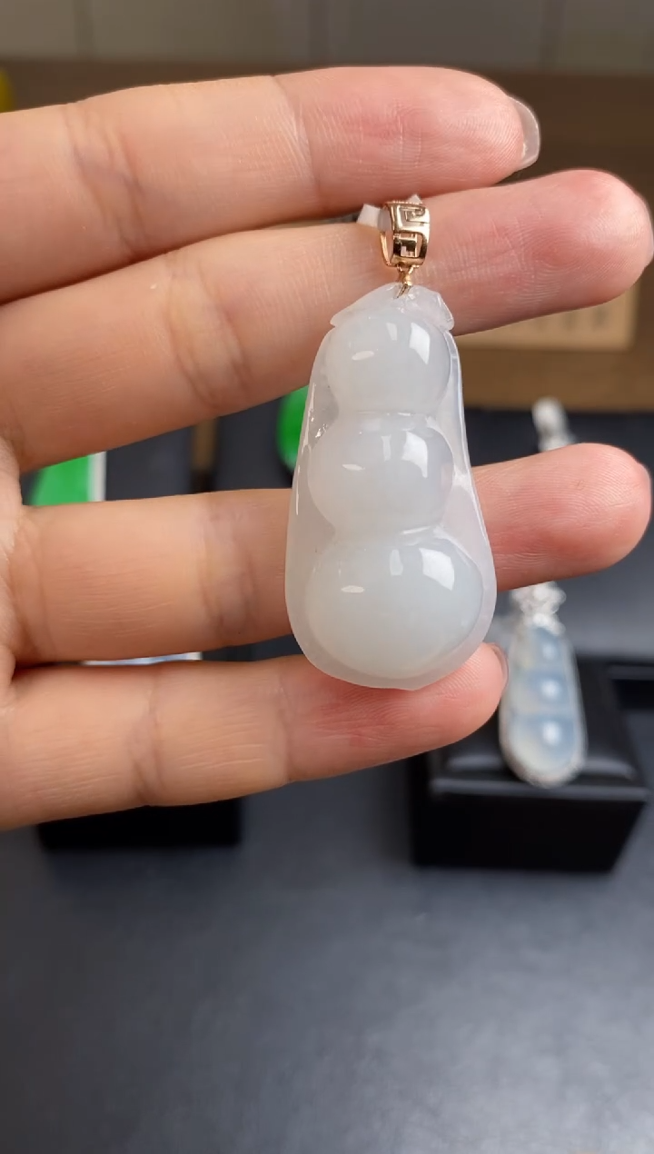 【闪购商品】翡翠颈饰18K金镶嵌翡翠