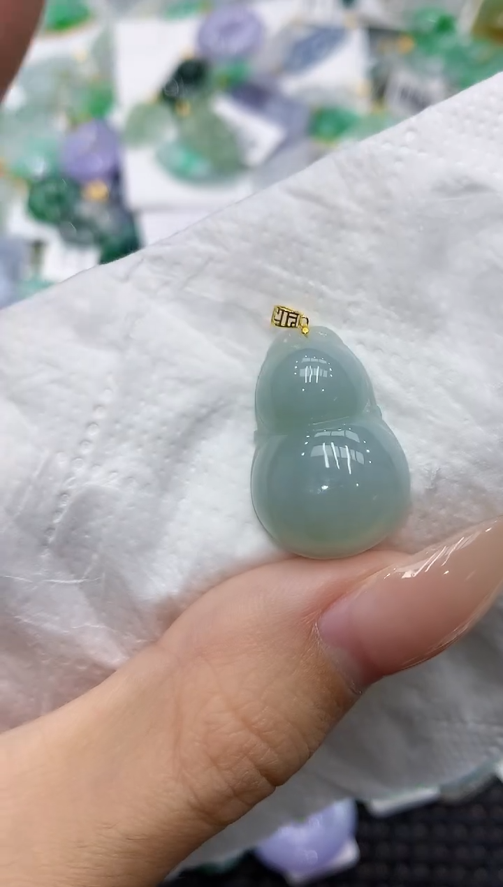 颈饰18K金镶嵌翡翠111111111111