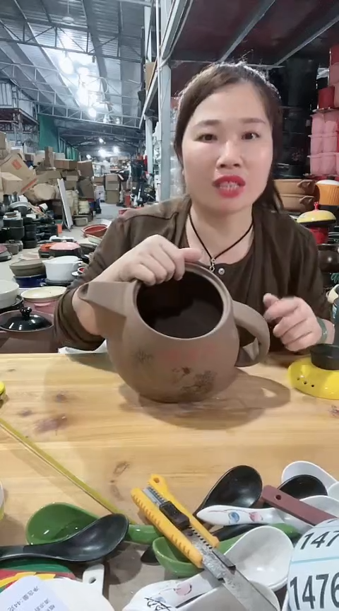 1261瑕疵紫砂养生壶，