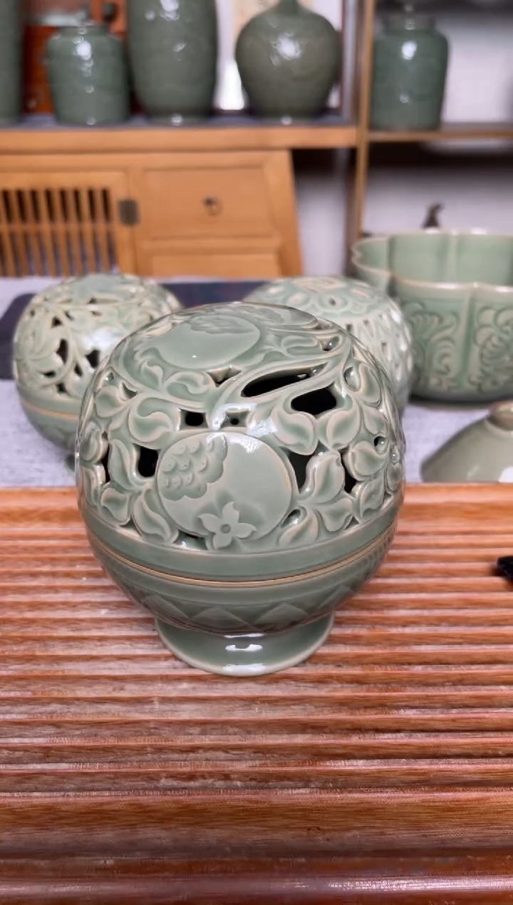 【闪购商品】其他仰山 纯手工秘色镂空香薰炉  石榴纹