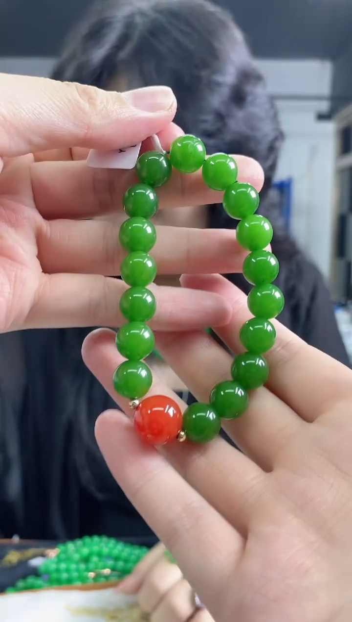 手链未镶嵌和田玉闪购链接多样性发其一，颜色微差