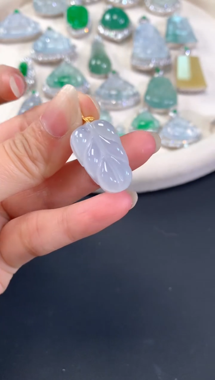 【闪购商品】翡翠吊坠(不含链)18K金镶嵌A456|380