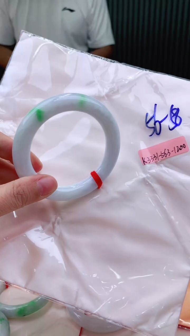 未镶嵌手镯翡翠56+