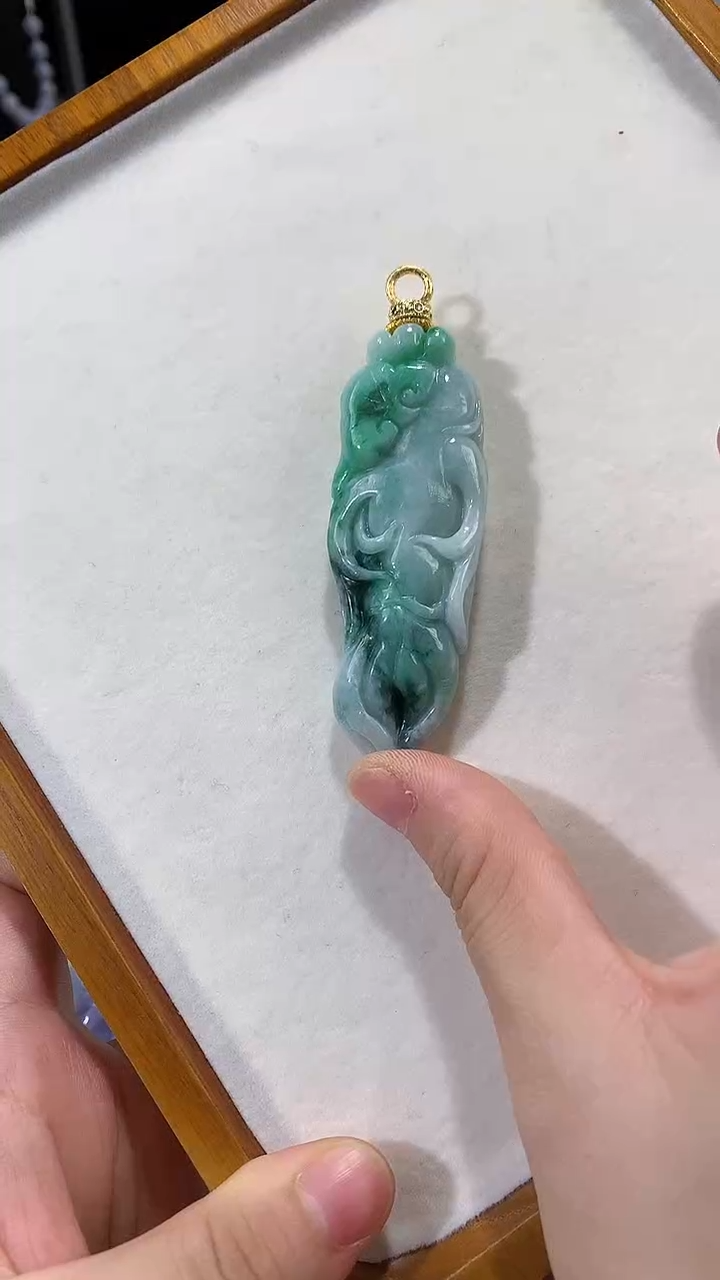 颈饰未镶嵌翡翠吊坠