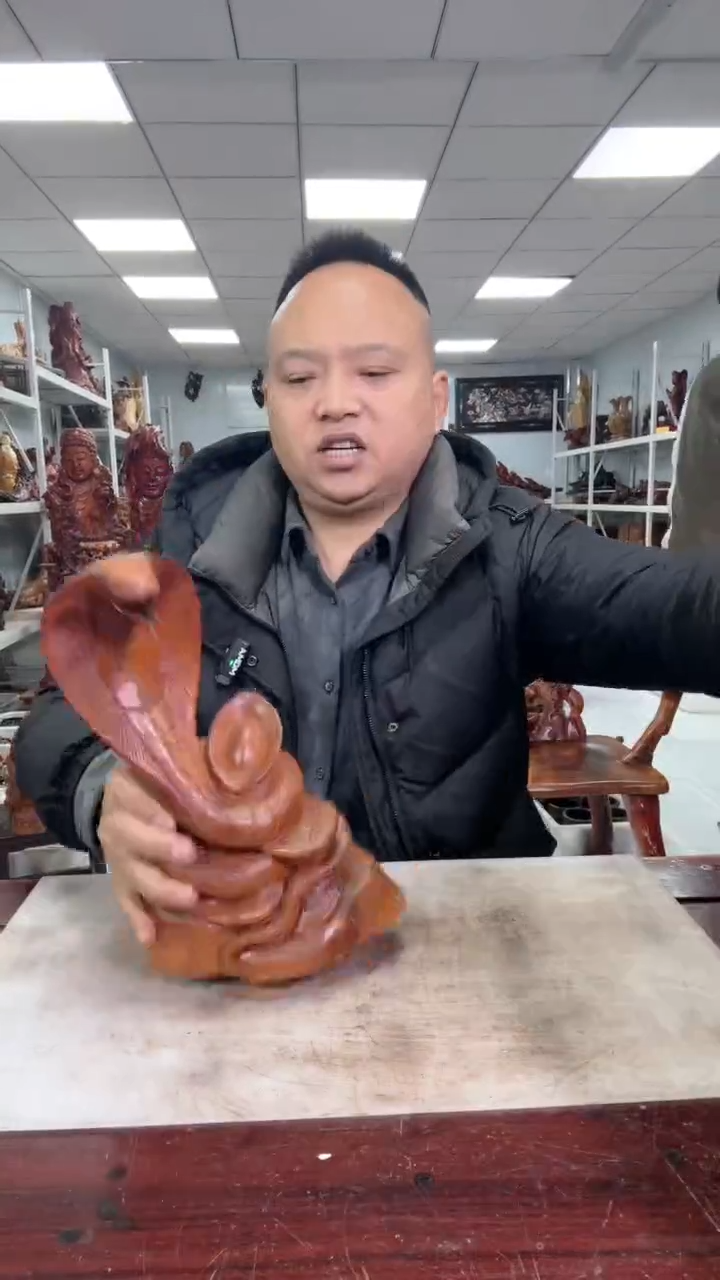 【闪购商品】花梨木类木雕工艺品8888888