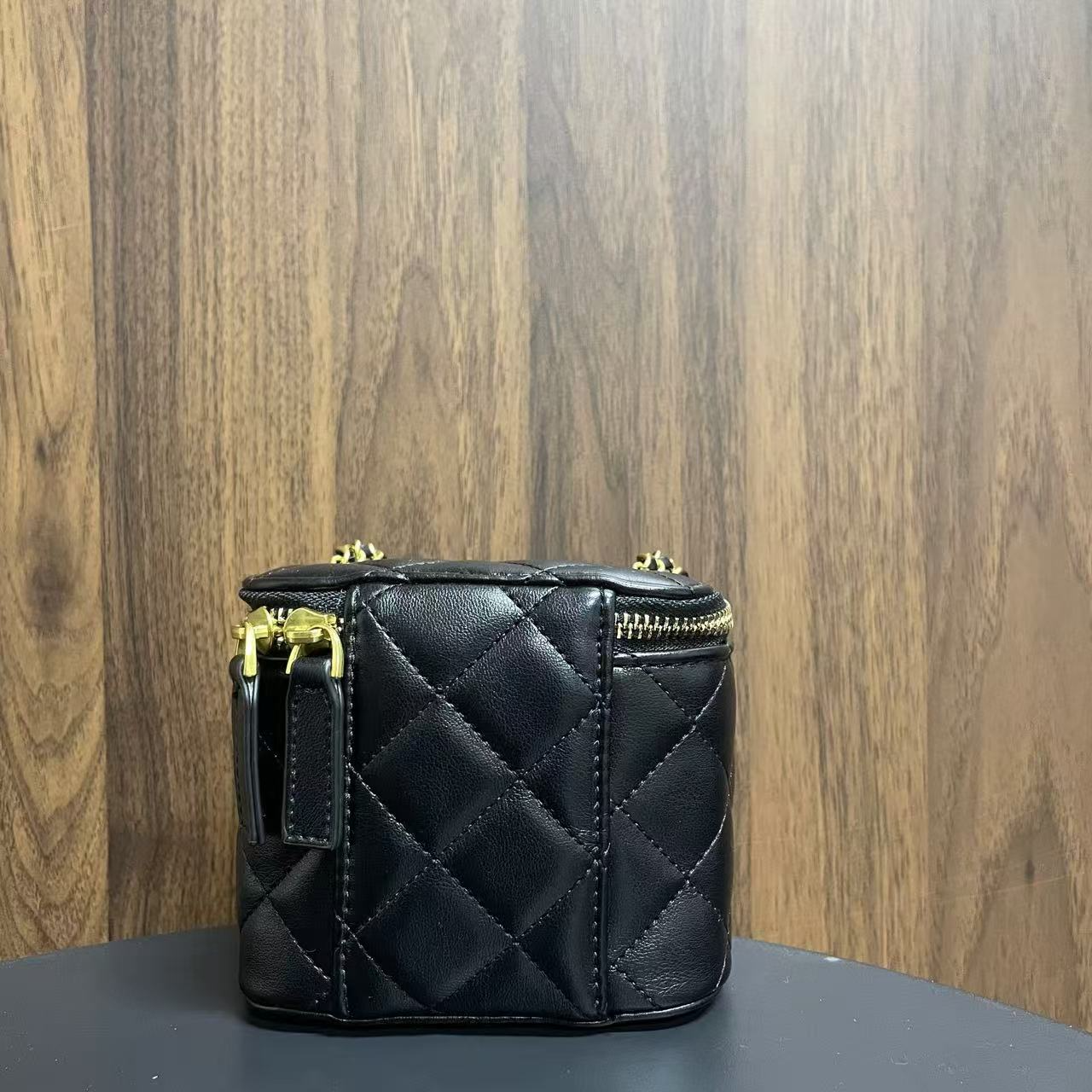 时尚潮流真皮新款女包斜挎包小废包 0064 黑色