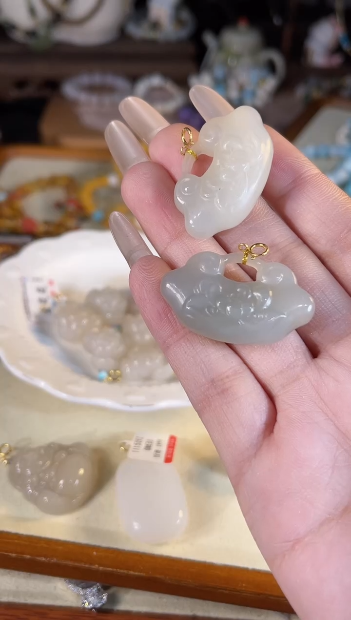 【闪购商品】和田玉吊坠(不含链)银S925镶嵌多样性发货其一