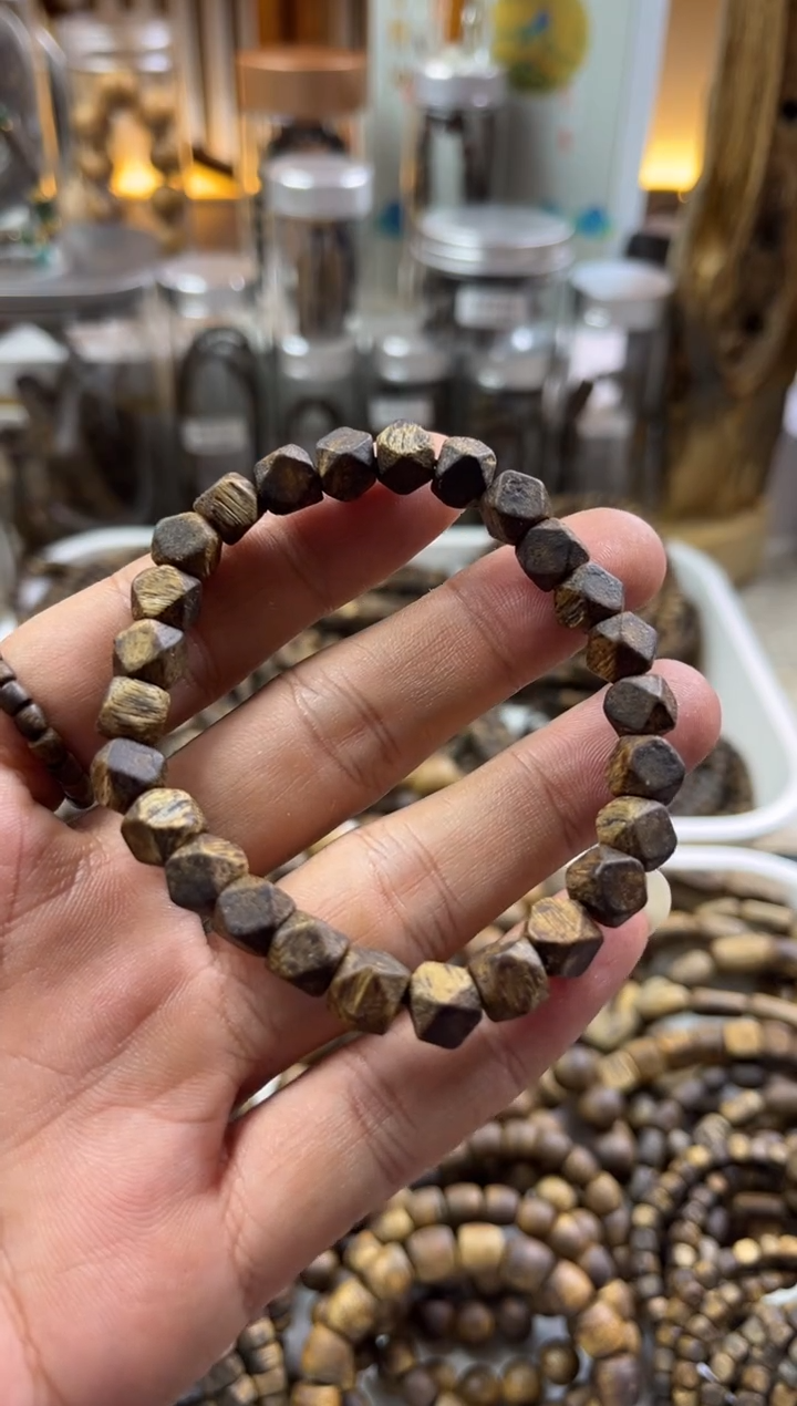 【闪购商品】沉香手串99沉新款绿棋钻石珠 多样性选其一