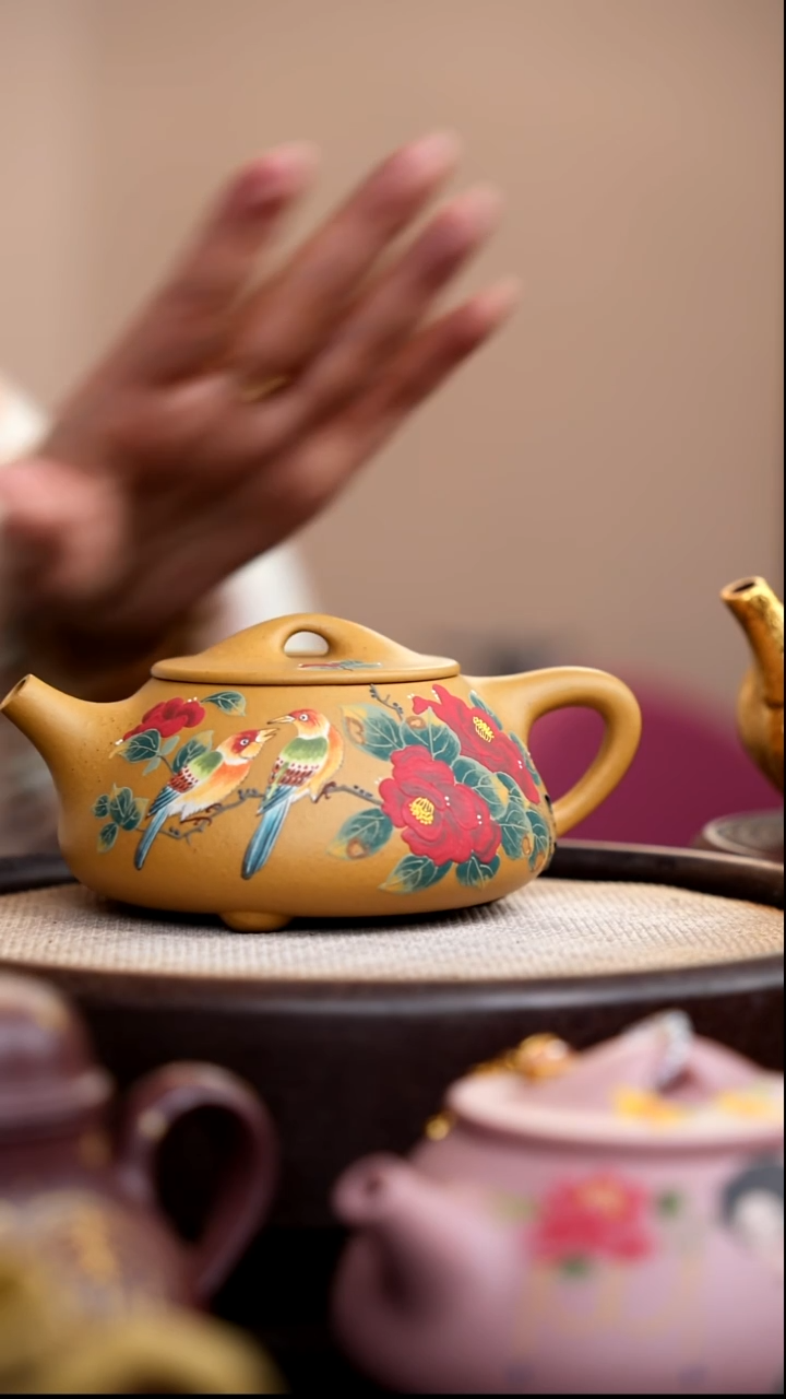 茶壶紫砂黄金段景舟石瓢泥绘大红花