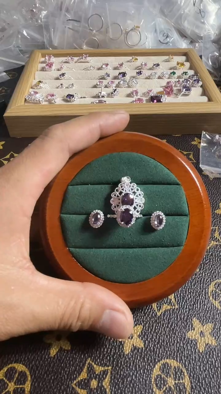 合金合成钻石戒指 吊坠耳钉  一套