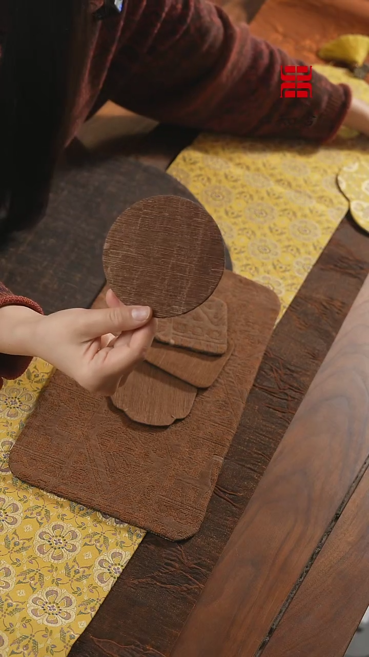 【闪购商品】织绣杯垫·三片··········