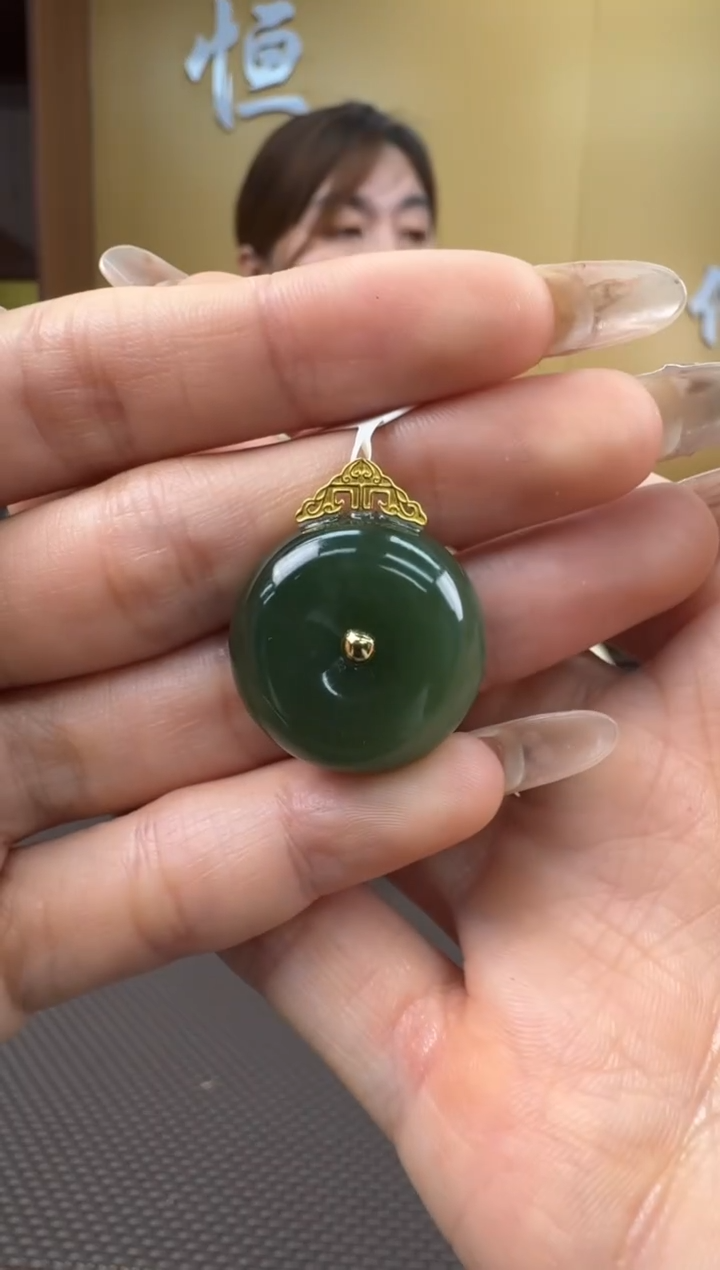 【闪购商品】和田玉挂件18K金镶嵌挂件
