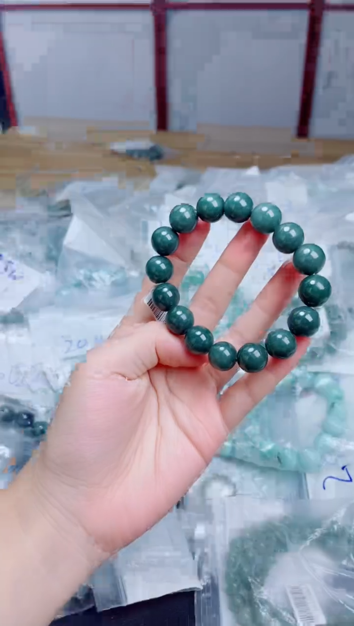 定制翡翠未镶嵌珠串
