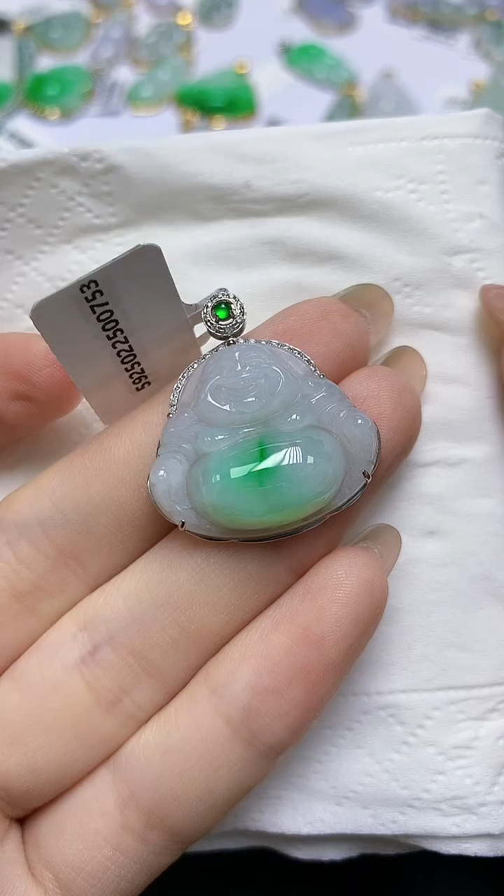 翡翠18K金镶嵌颈饰天然缅甸A货翡翠