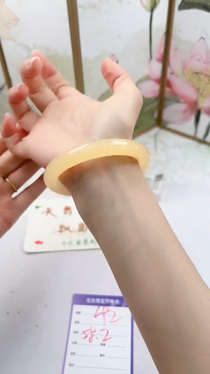 石英质玉手镯未镶嵌L92微色差58.2mm