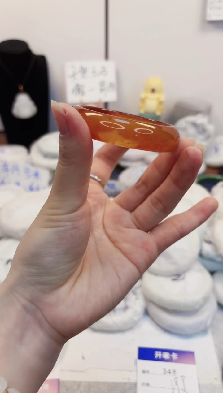 【闪购商品】石英质玉手镯未镶嵌348