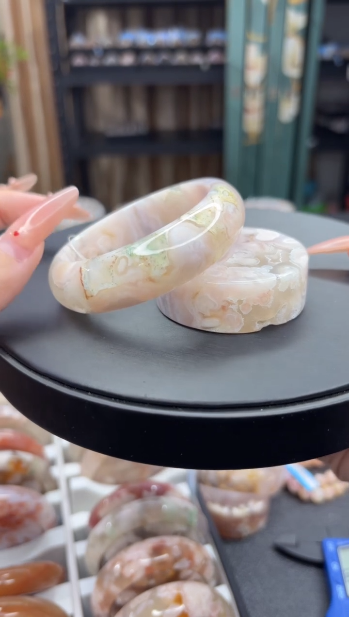 【闪购商品】石英质玉手镯未镶嵌45（56圈赠送镯心）