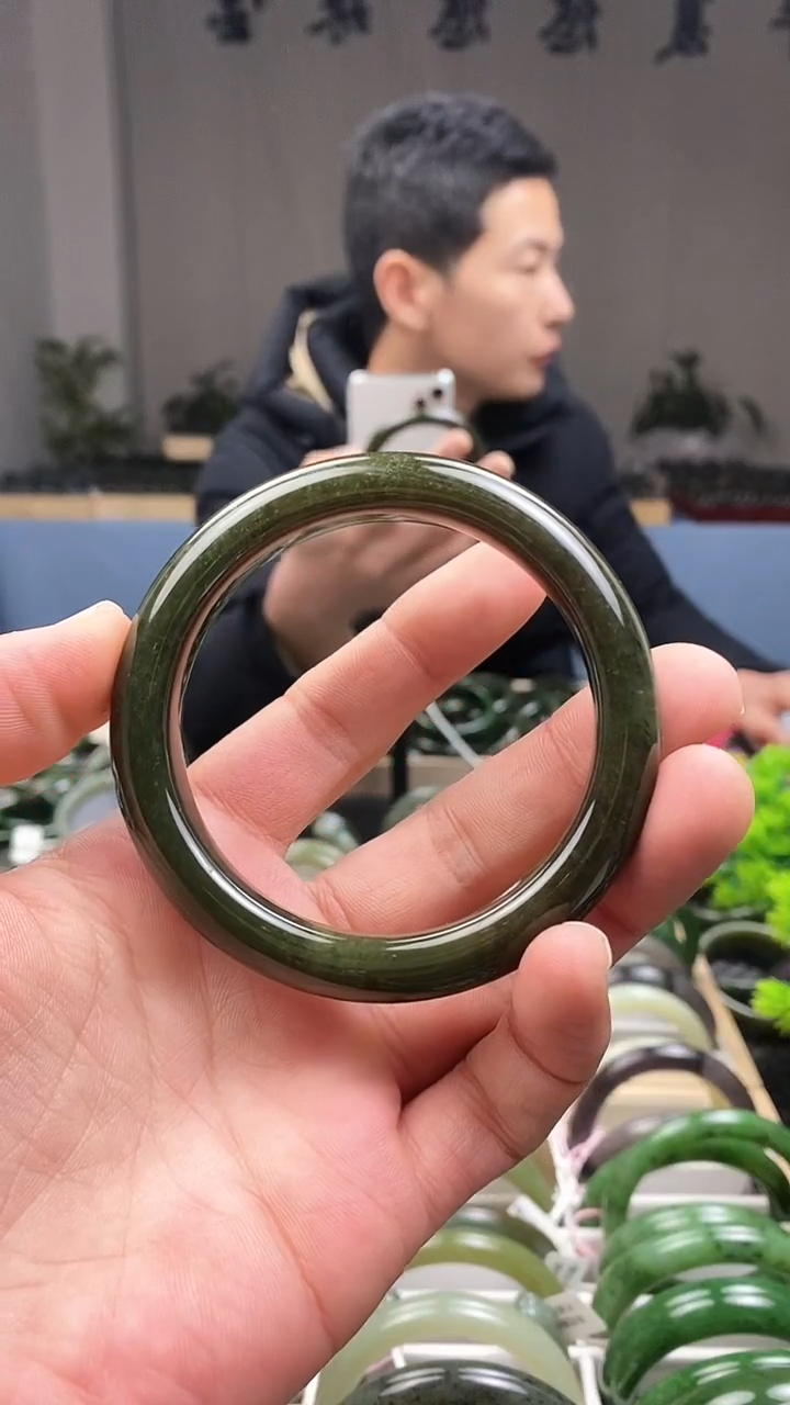 【闪购商品】和田玉手镯未镶嵌60.8