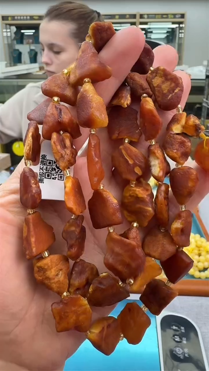 【闪购商品】琥珀颈饰未镶嵌941秒拍号