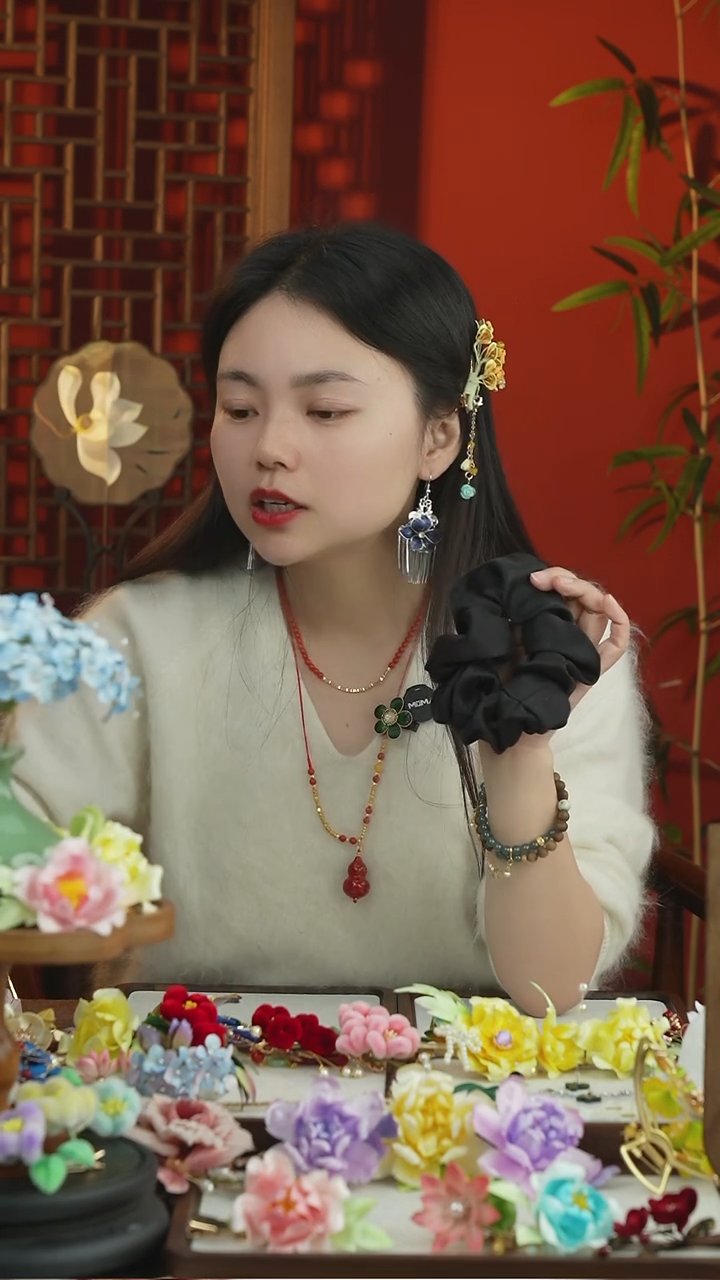 刺绣闪购纯手工非遗国风饰品黑色