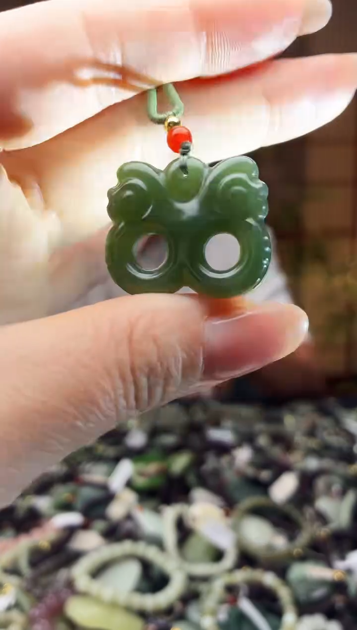 颈饰未镶嵌和田玉多样性发货，拍一发一