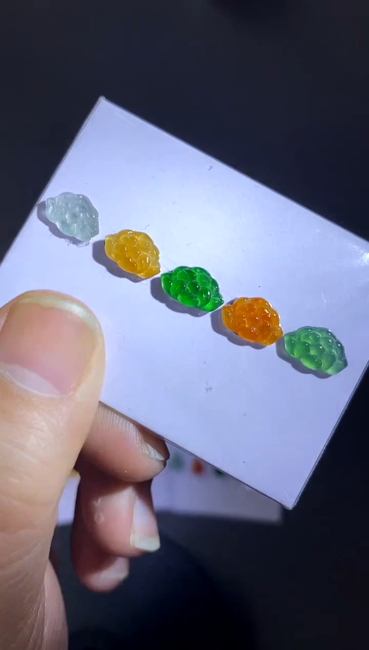 【闪购商品】定制翡翠未镶嵌一套