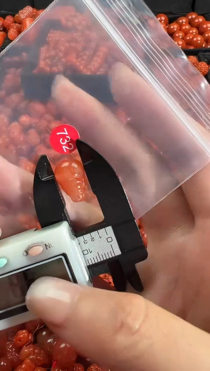 颈饰未镶嵌南红玛瑙1