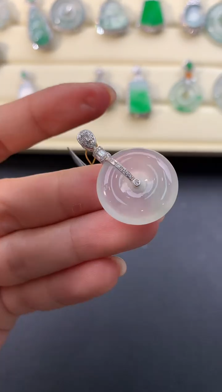 【闪购商品】翡翠颈饰18K金镶嵌D961         