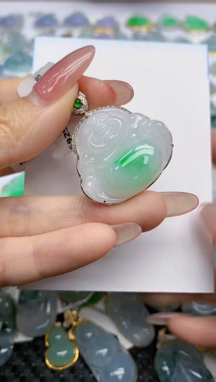 【闪购商品】翡翠挂件18K金镶嵌天然翡翠A货