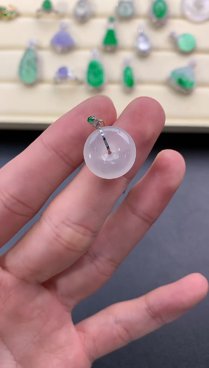 【闪购商品】翡翠颈饰18K金镶嵌D634