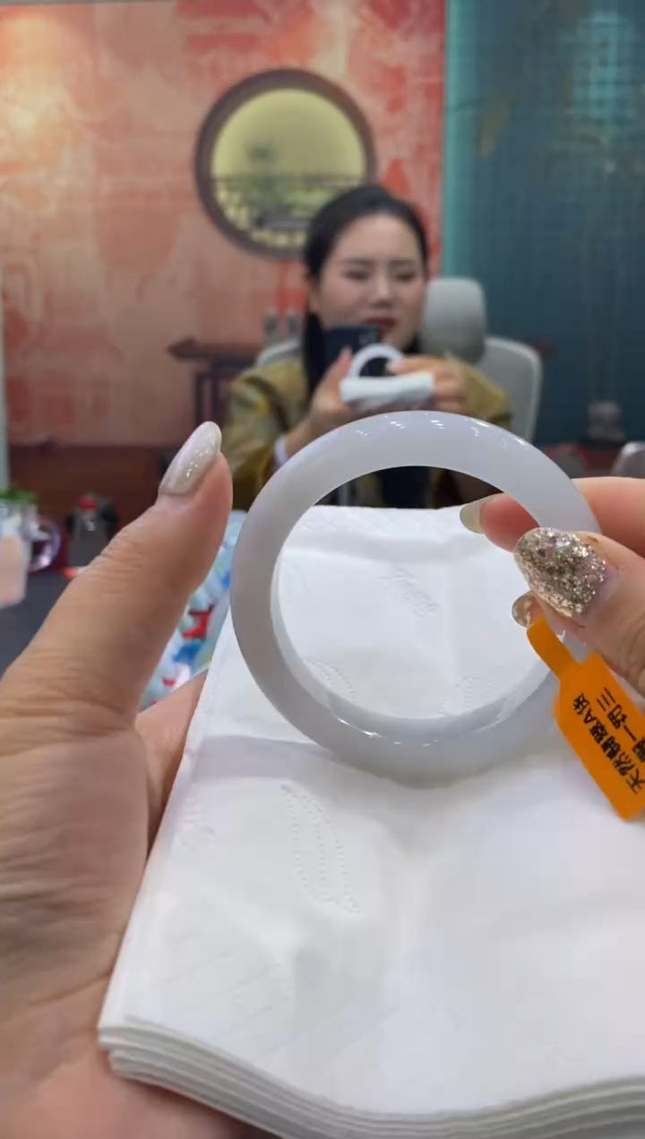 未镶嵌手镯翡翠多人00010393