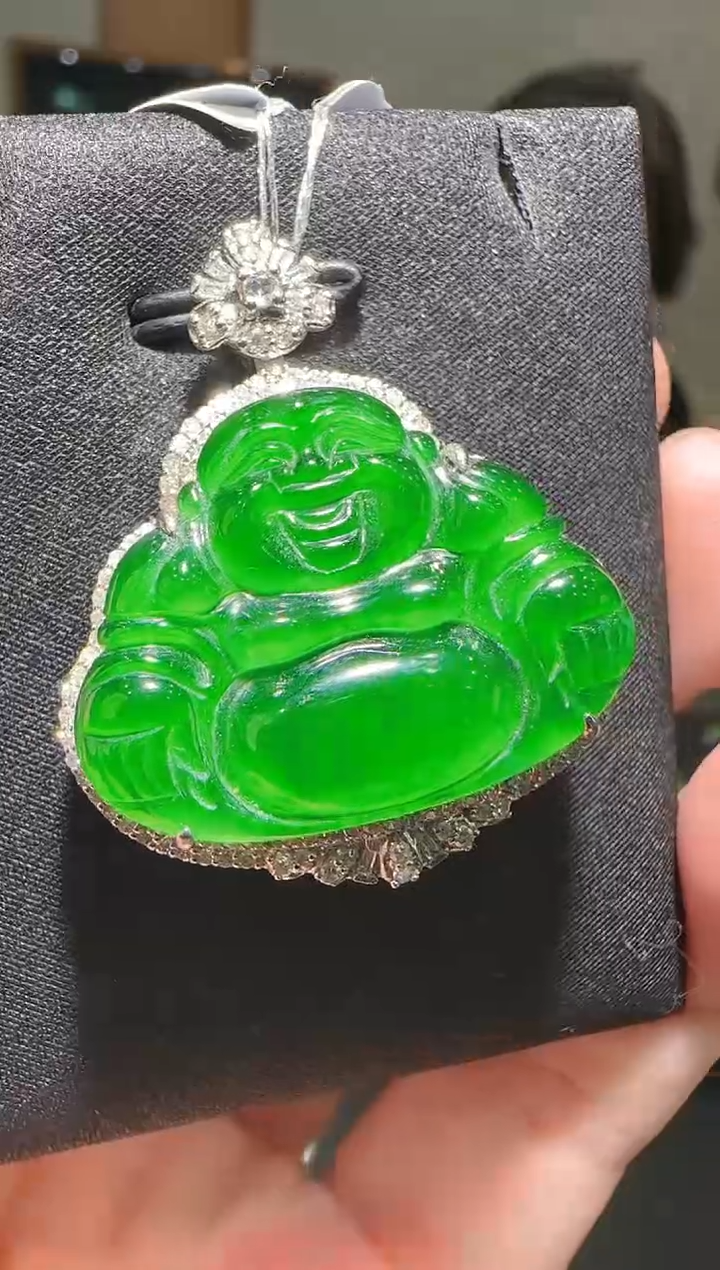 【闪购商品】翡翠吊坠(赠链)18K金镶嵌天然翡翠A货