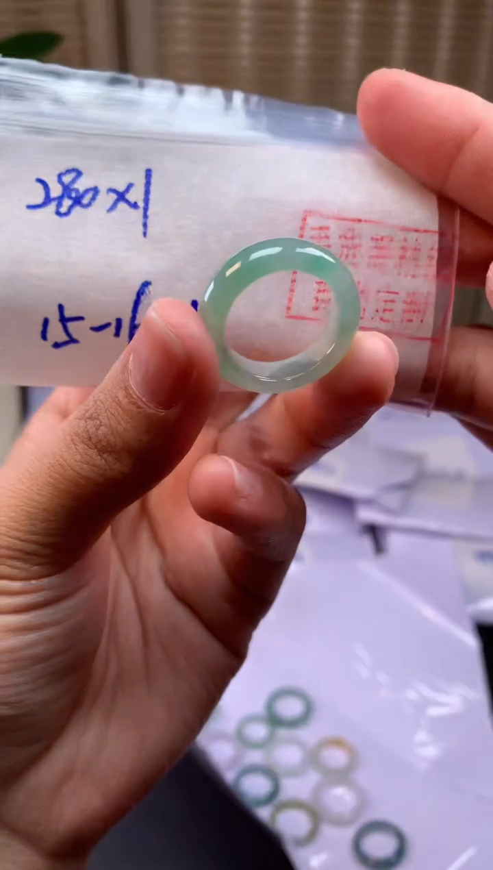 【闪购商品】定制翡翠未镶嵌戒圈#280元-毛货需精细抛光