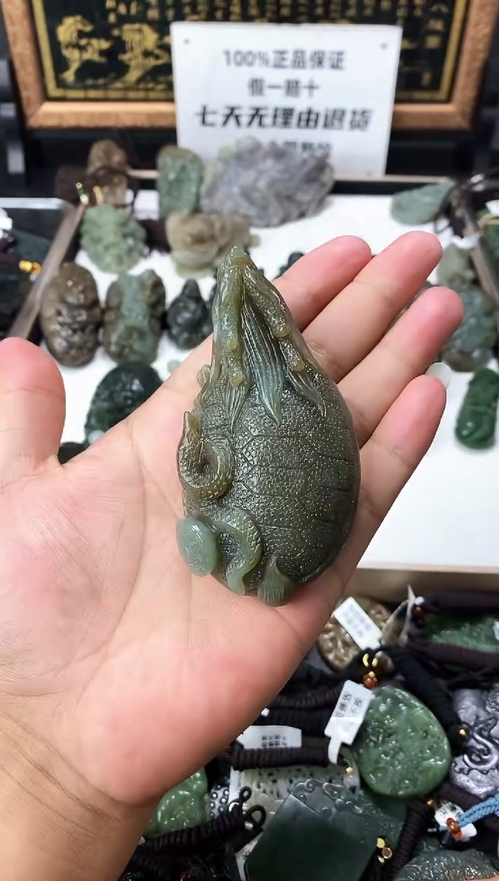 颈饰未镶嵌和田玉1