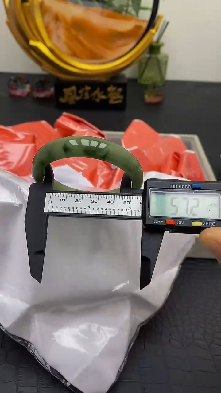 翡翠未镶嵌手镯缅翡手镯168