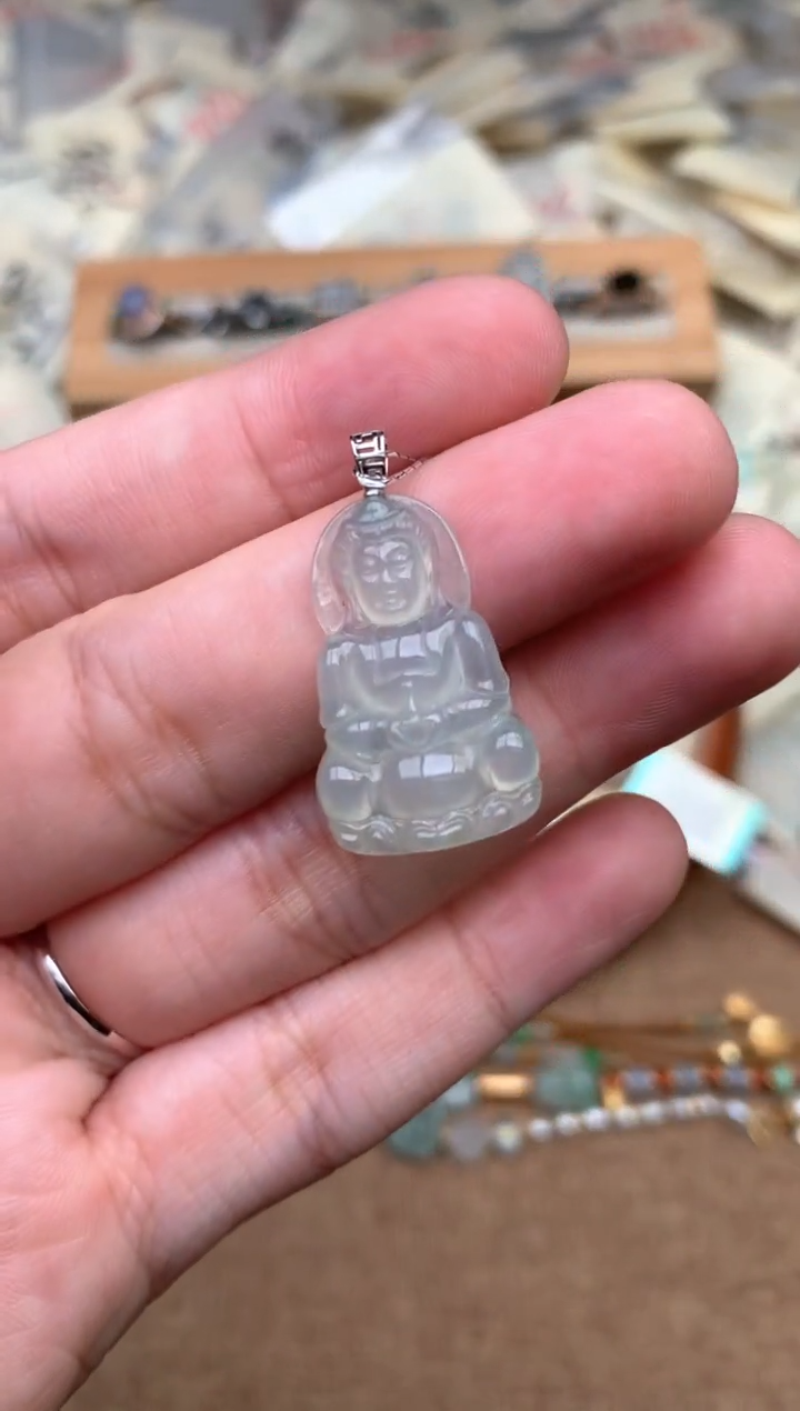 18K金镶嵌挂件翡翠1