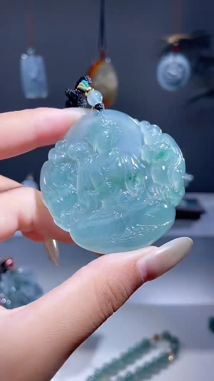 颈饰未镶嵌翡翠度母