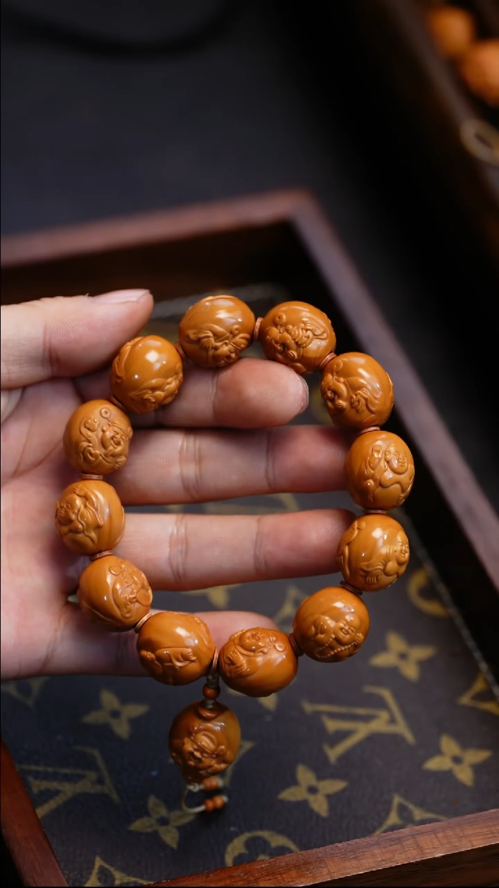 【闪购商品】桃核吊坠苏工橄榄核