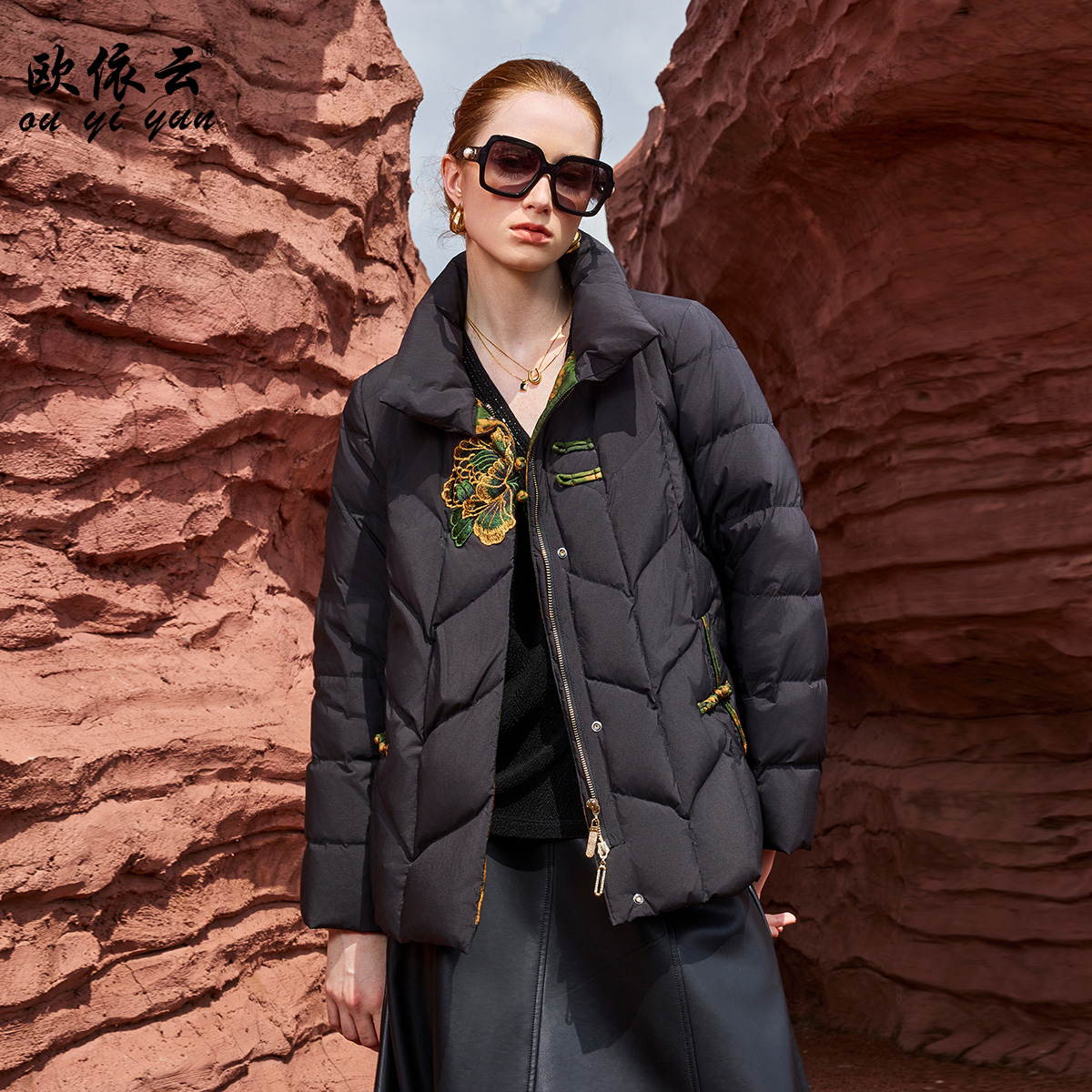 Y38797欧依云中老年妈妈冬季短款羽绒服白鸭绒时尚洋气保暖