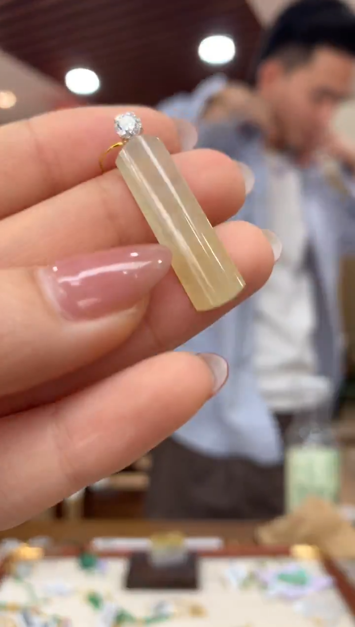 吊坠(不含链)18K金镶嵌翡翠无事柱