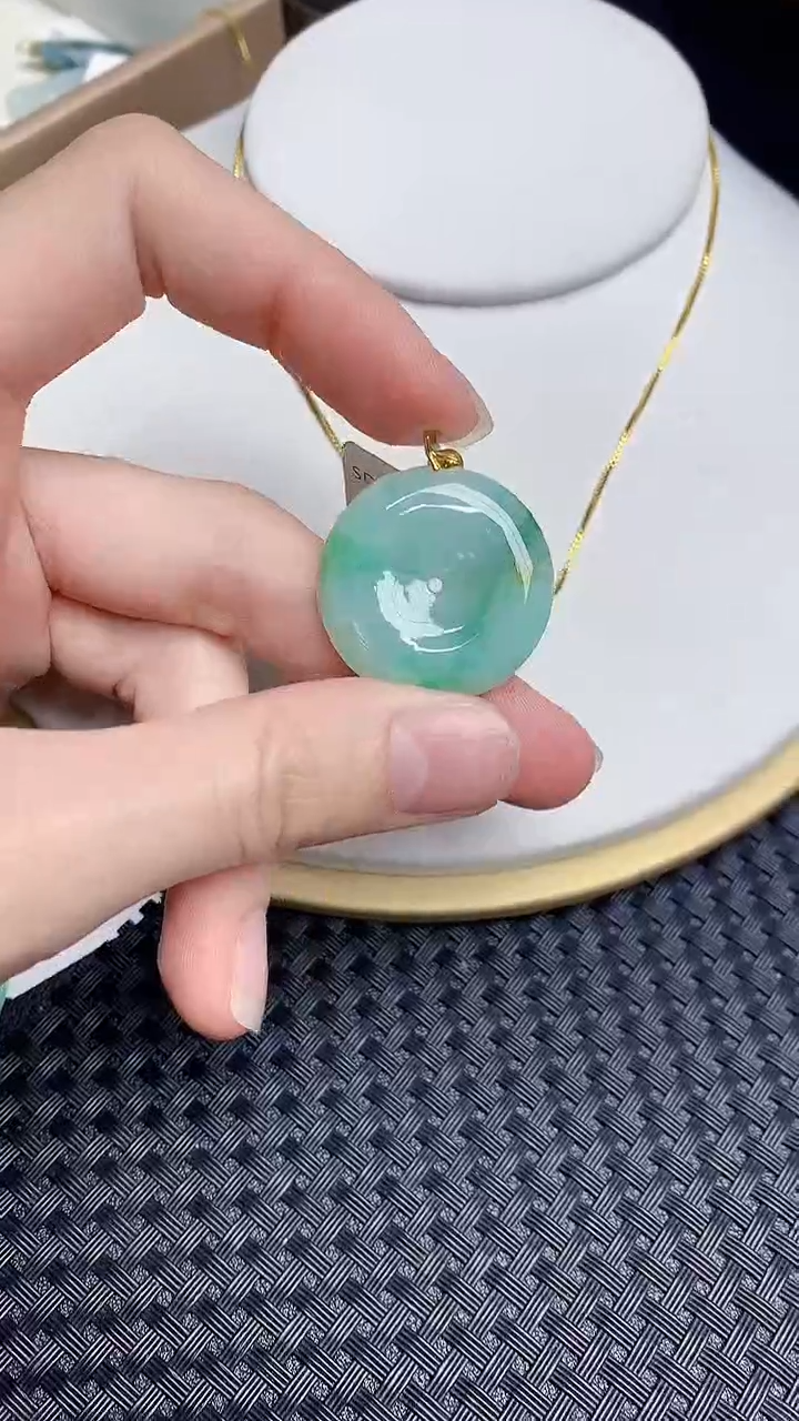 【闪购商品】翡翠颈饰18K金镶嵌45345345345