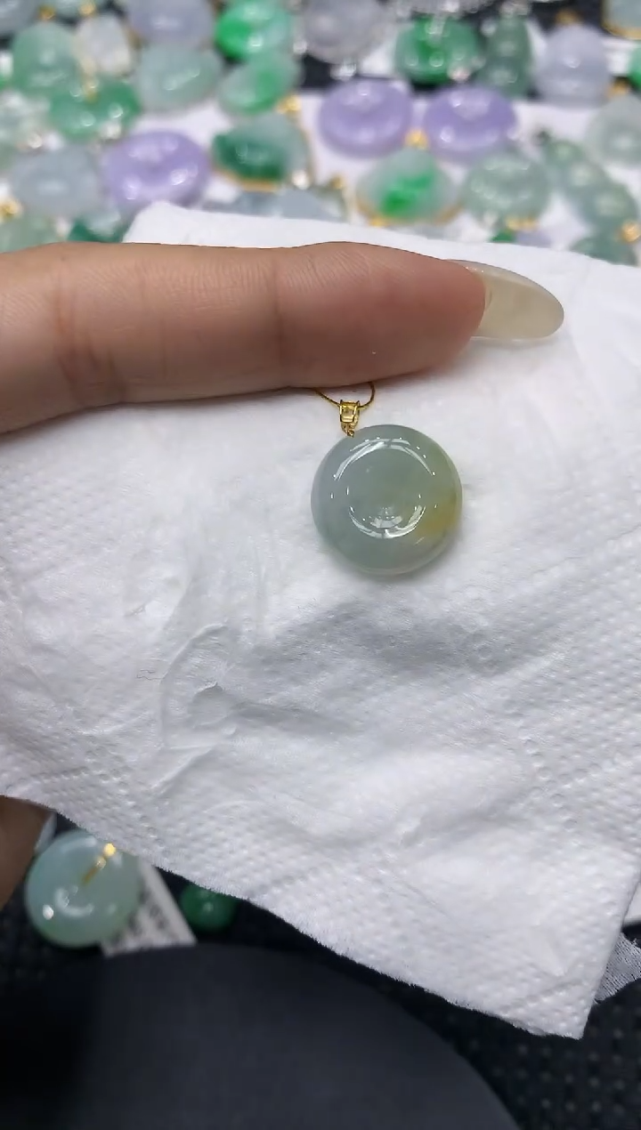 颈饰18K金镶嵌翡翠11111111111